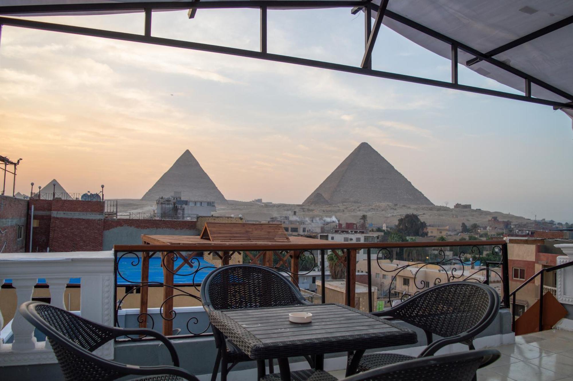 The Pyramids Gate Inn Kafret el-Gabal Dış mekan fotoğraf